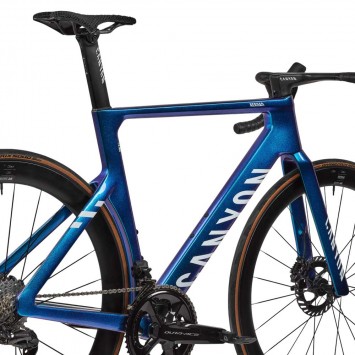 2025 Canyon Aeroad CFR Di2 Road Bike